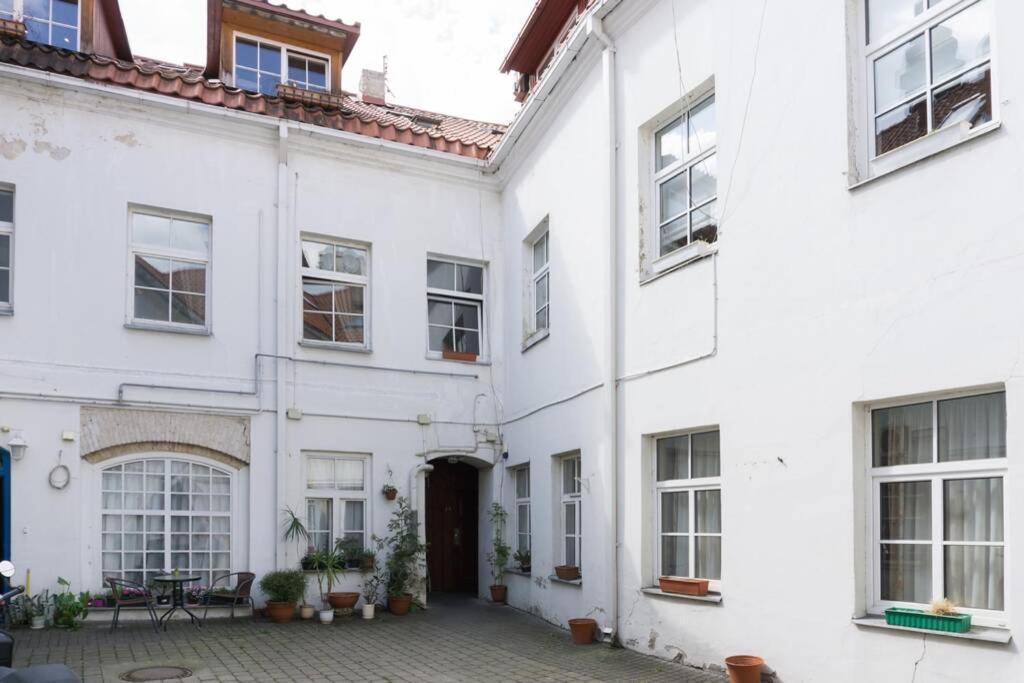 Private Sauna & 4 Bedrooms Old Town Rooftop Apartment Vilnius Exterior photo