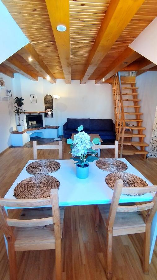 Private Sauna & 4 Bedrooms Old Town Rooftop Apartment Vilnius Exterior photo